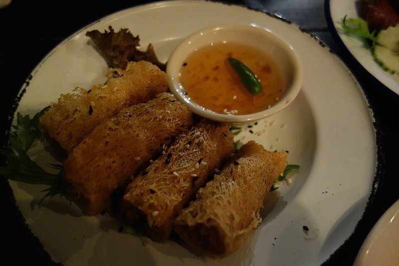 Thịt bò chiên lá chanh
