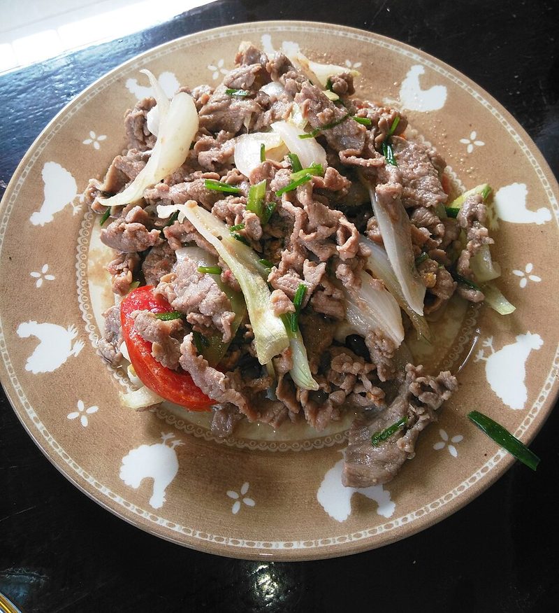 Thịt bò xào hành tây