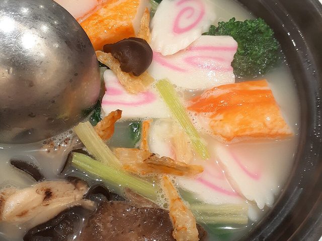 Canh bông cải xanh gà