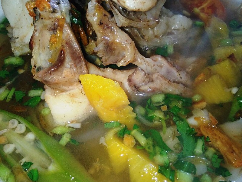 Canh chua cá lóc nấu me