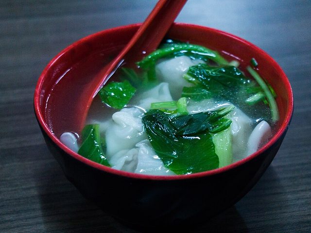Canh sườn bắp cải