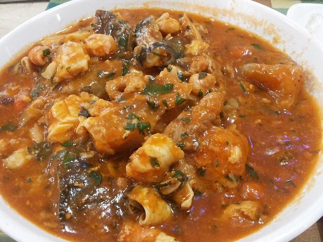 Canh Cá rô phi đậu Hà Lan