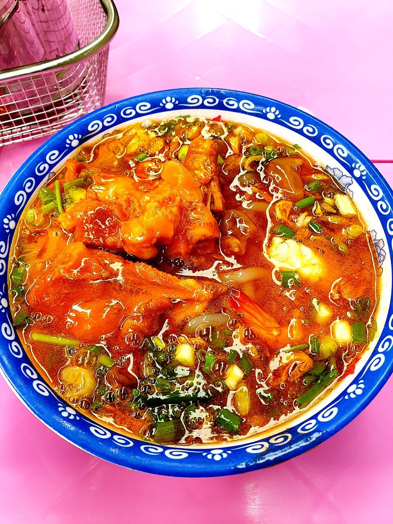 Canh Cua biển lá quế
