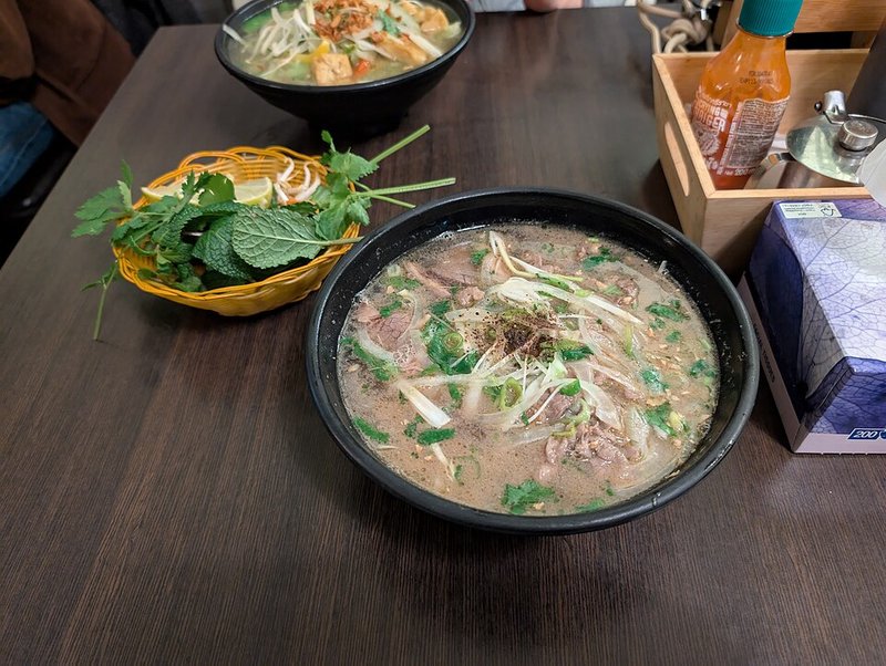 Canh Thịt bò xay lá quế