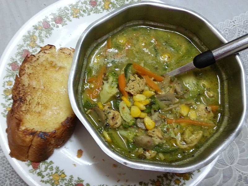 Canh Vịt om lá quế