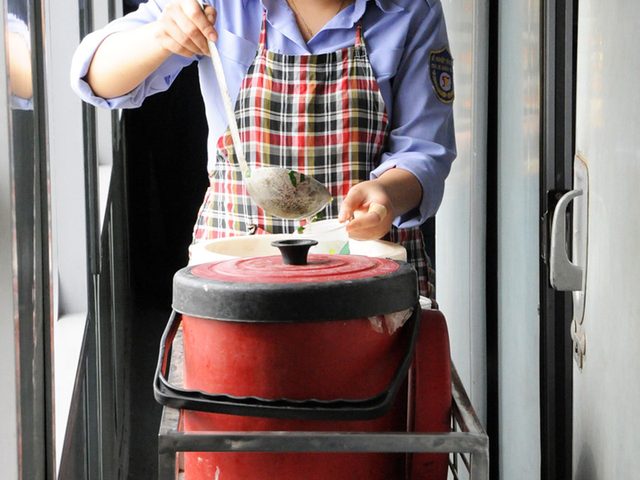 Canh Ốc hương lá giang
