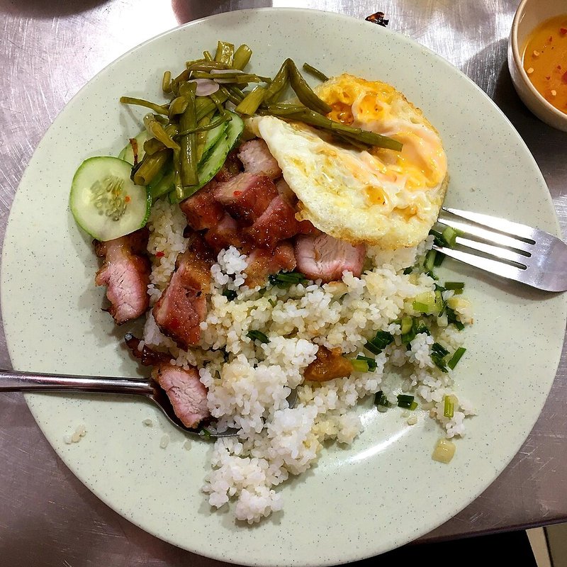 Canh Mực trứng me chua