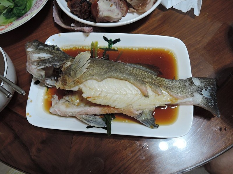 Canh Cá linh cà chua