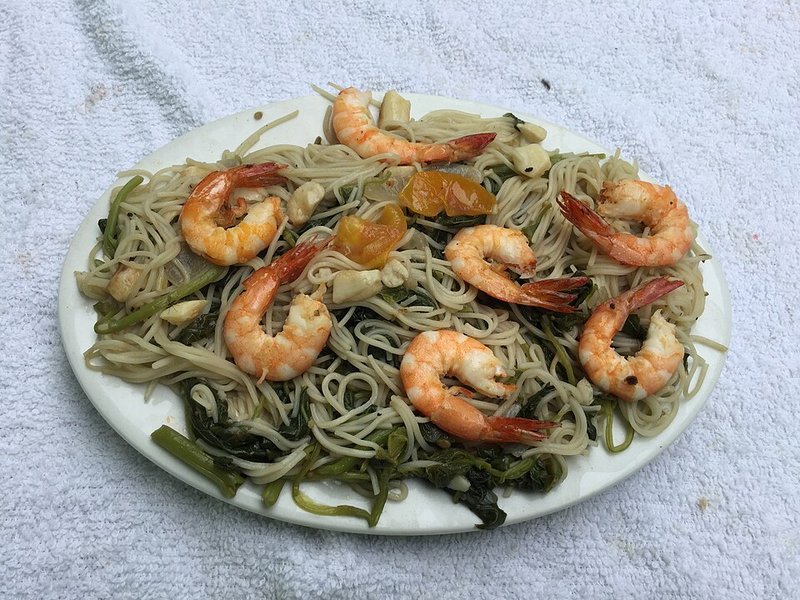 Canh Tôm sú thì là