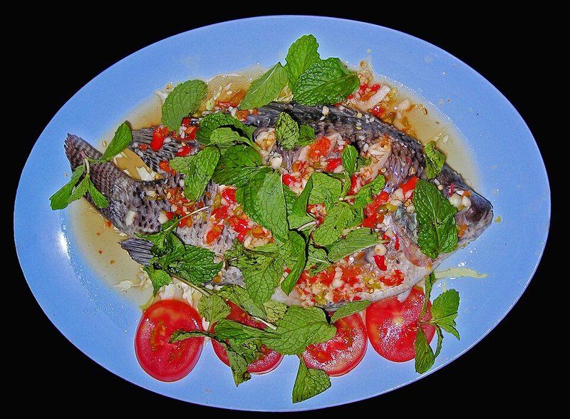 Canh Cá hú hồng khế