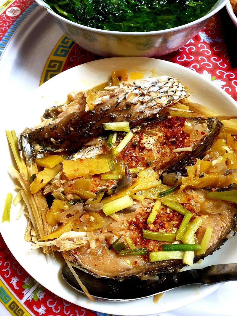 Canh Cá hú hồng sấu