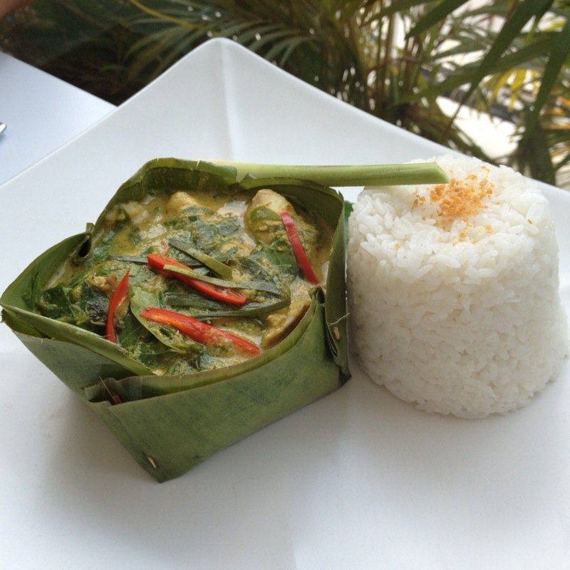 Canh Cá trê vàng cà chua