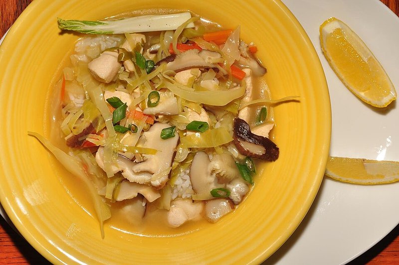 Canh Mực ống nhỏ ngò gai