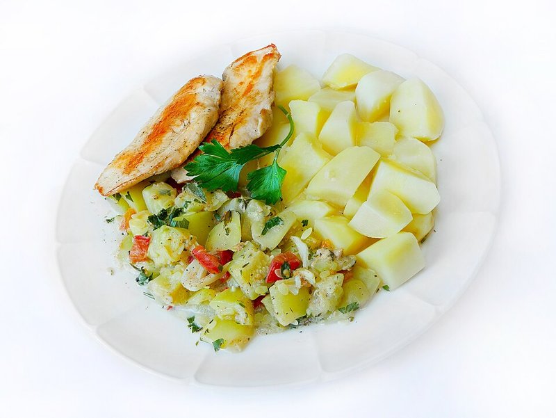 Canh Thịt bò Úc mỏng ngò gai