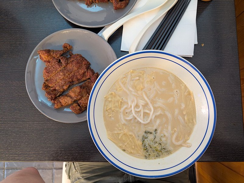 Canh Cá cơm lá lốt