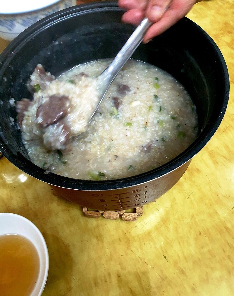 Canh Cá rô đồng ngò gai