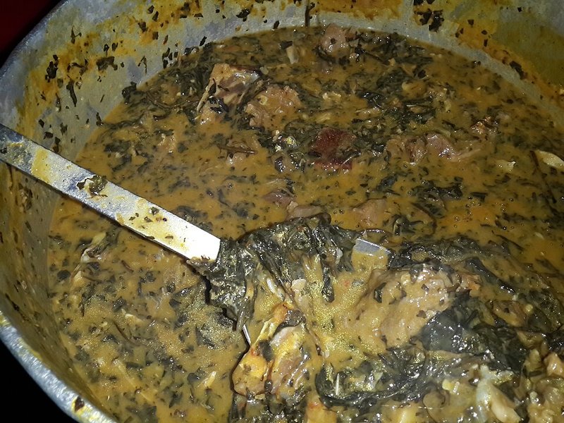 Canh Cá trê đen lá giang