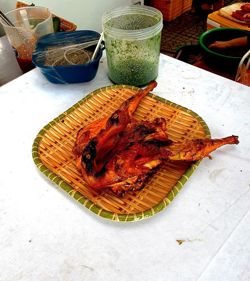 Canh Gà ta trống sấu