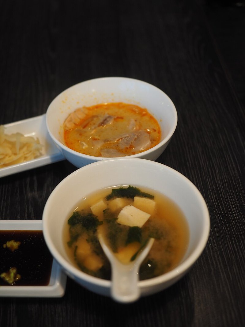 Canh Tôm bạc biển me chua