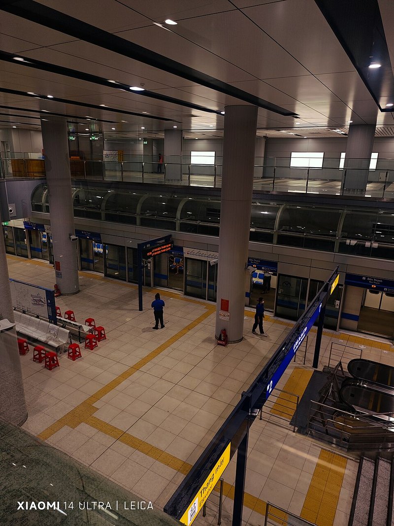 Canh Tôm bạc biển ngò gai