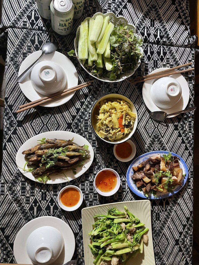 Canh Tôm hùm đất lá lốt