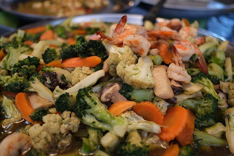 Canh cá điêu hồng nấm rơm