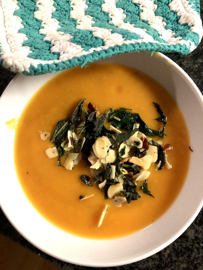 Canh Cá ngừ lá me