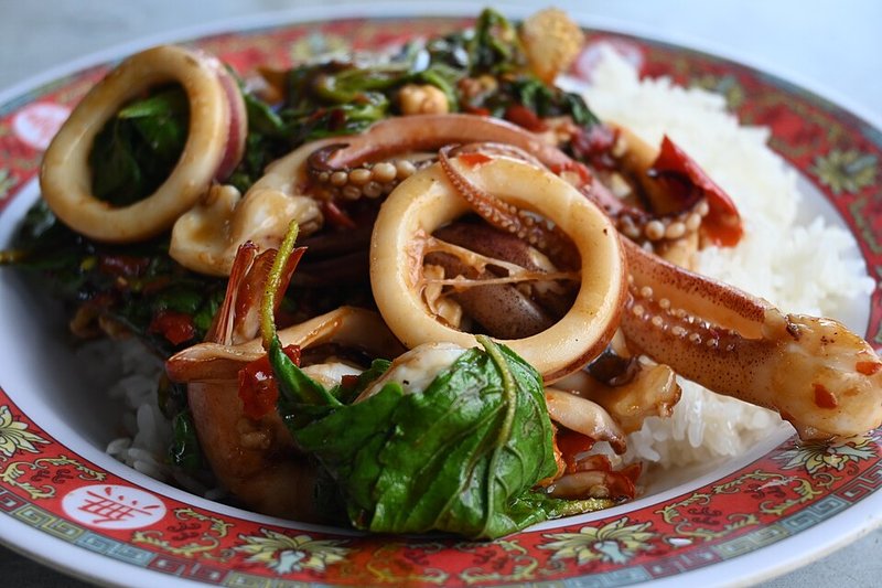 Canh Mực nang lá giang