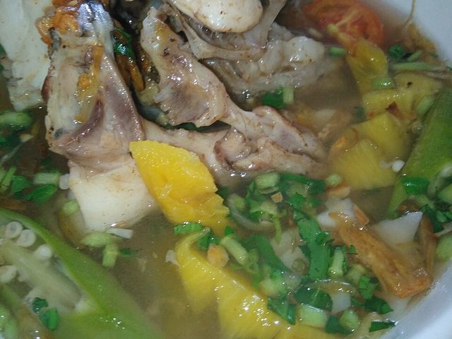 Canh xương nấu bí đao