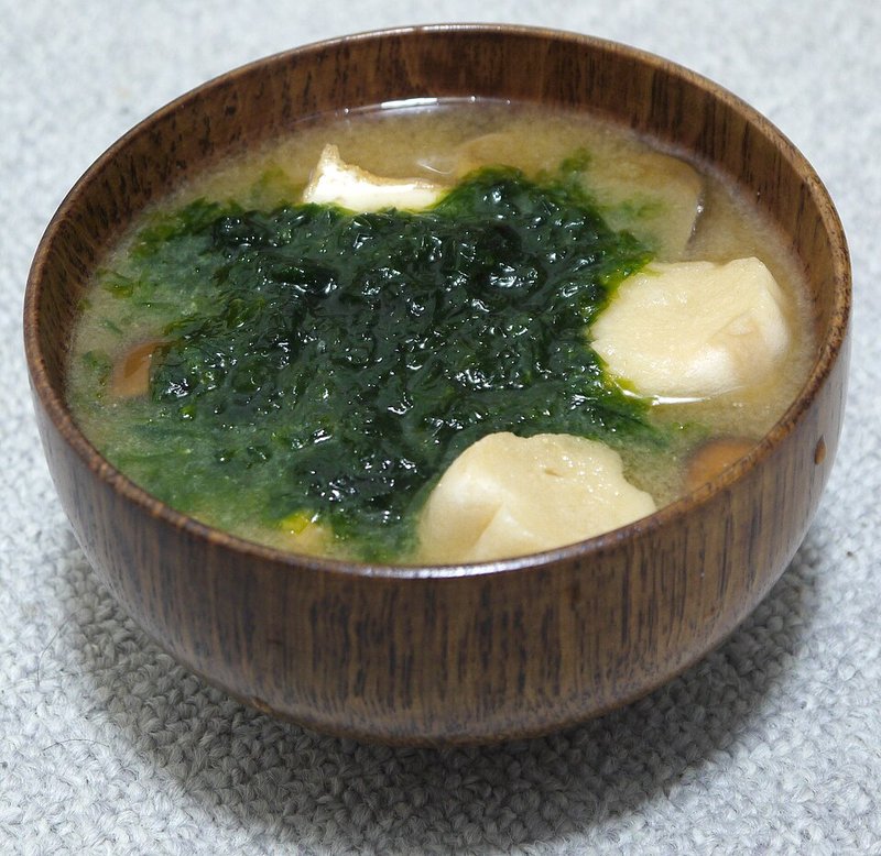 Cá chim đen chiên tỏi ớt