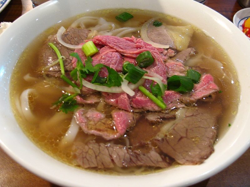 Cơm sườn nướng mật ong