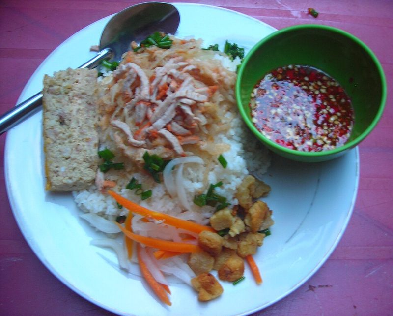 Cơm tấm chả