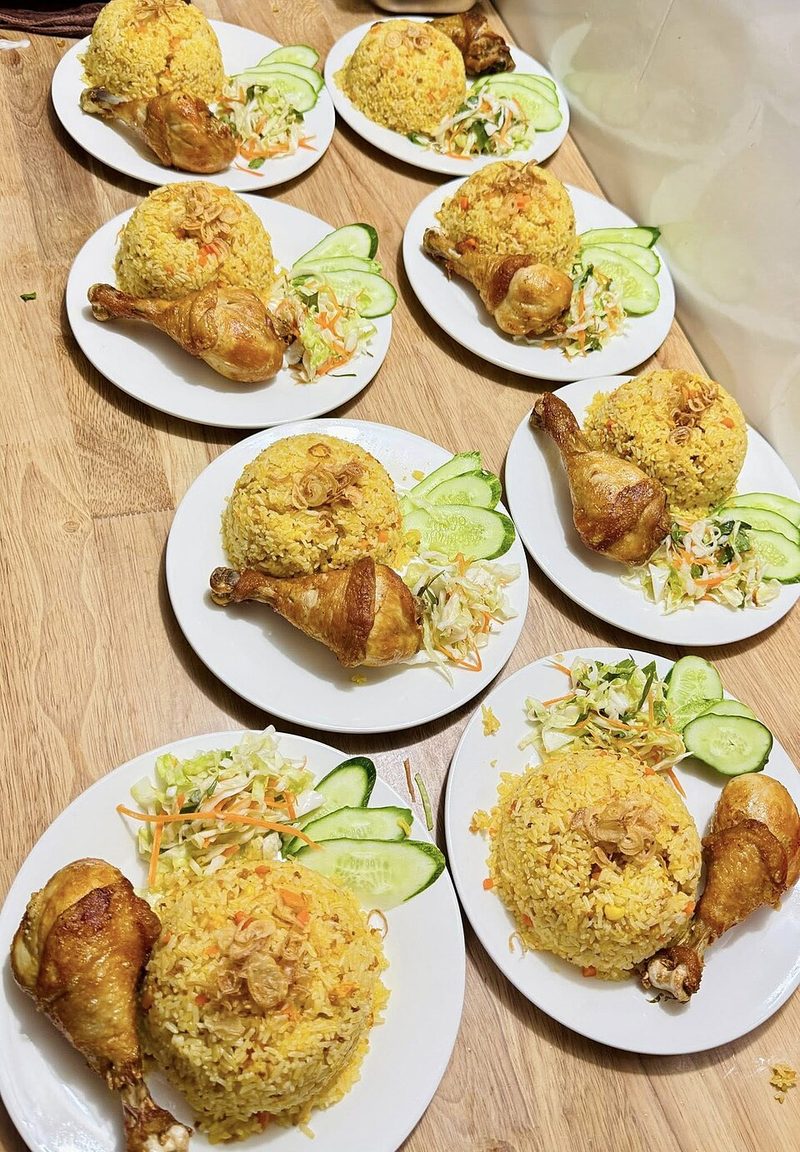 Gà luộc lá dứa