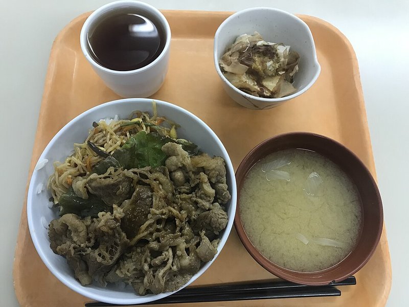 Gà công nghiệp kho gừng củ