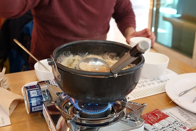 Tôm hùm kho ớt trái