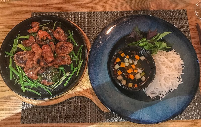Cá ngừ kho gừng