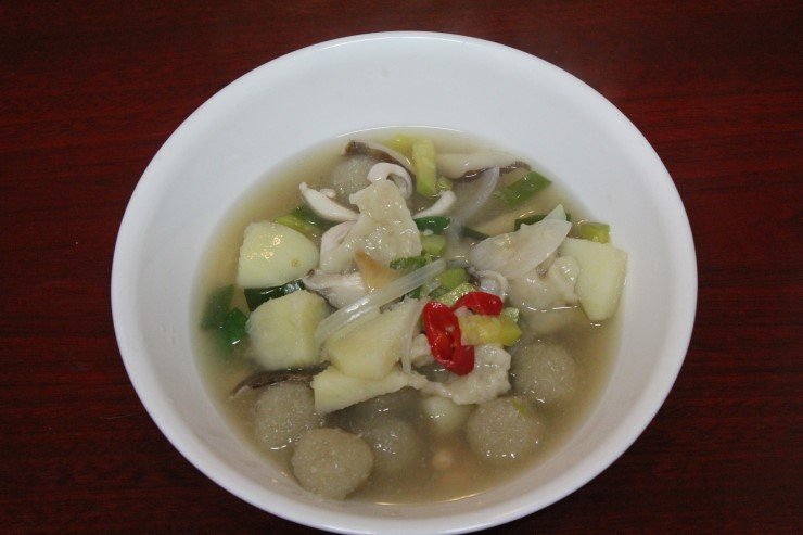 Gà ta kho sả