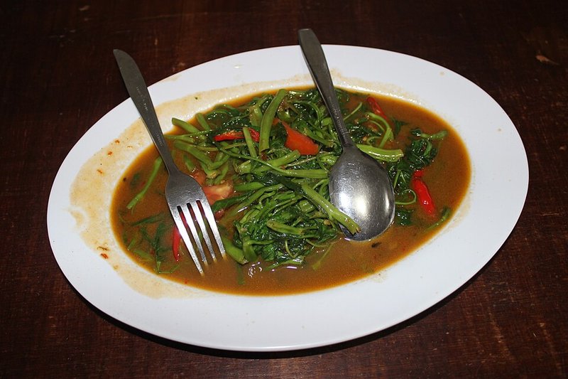 Cá hú hồng kho ớt