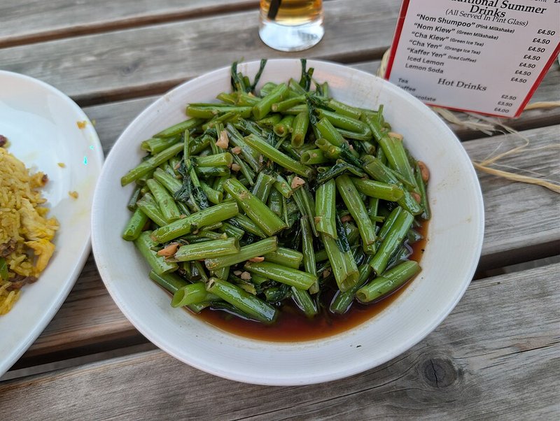 Thịt bò Úc mỏng kho nước dừa