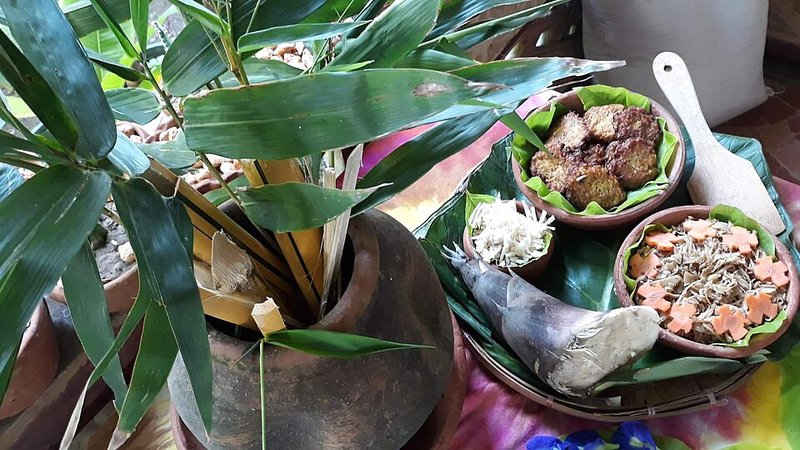 Cá cơm kho gừng