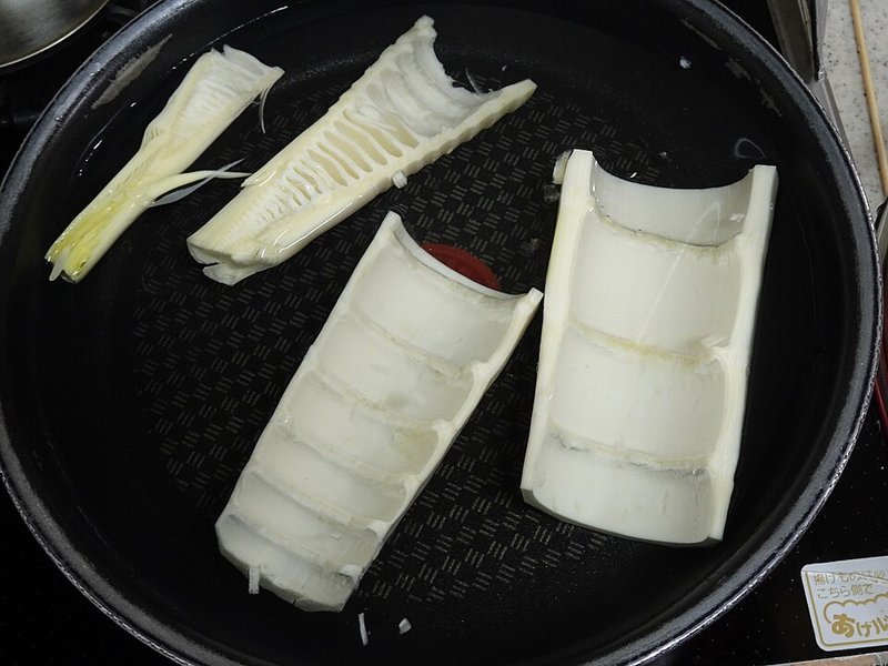 Lòng vịt kho sả