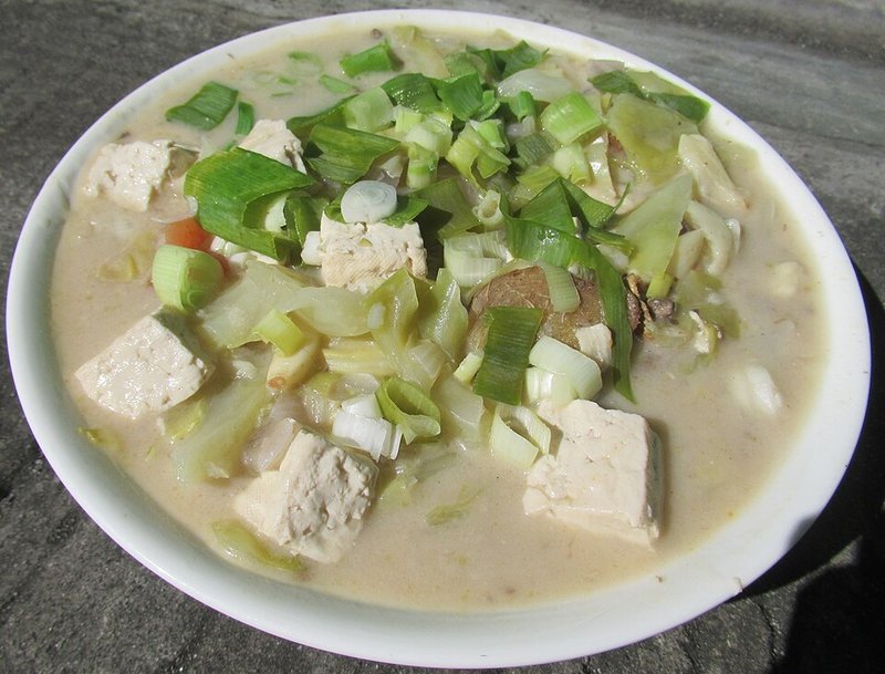 Ba chỉ kho nước dừa
