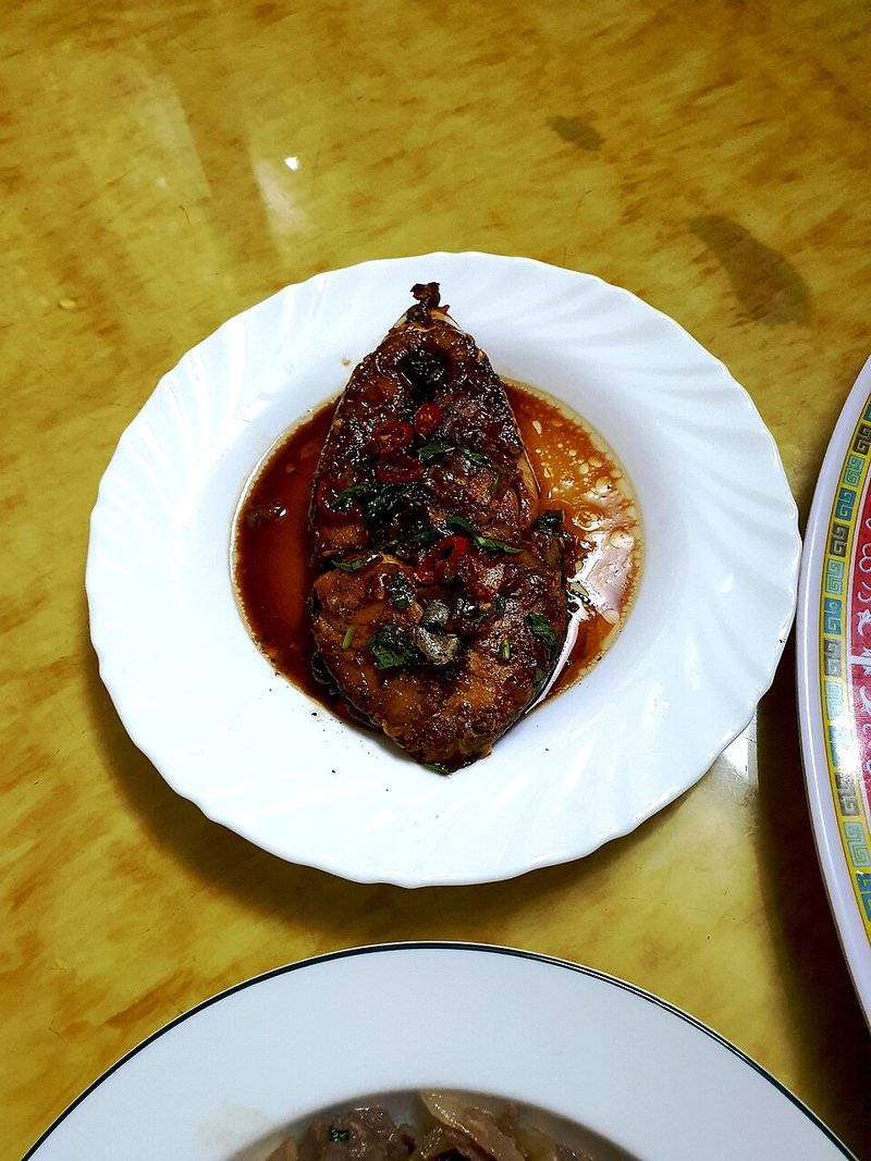 Cá ngừ kho tiêu