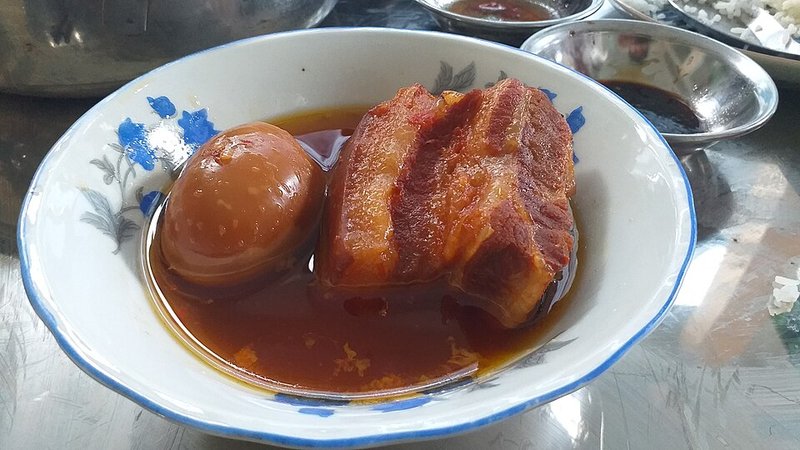 Cá trê kho gừng