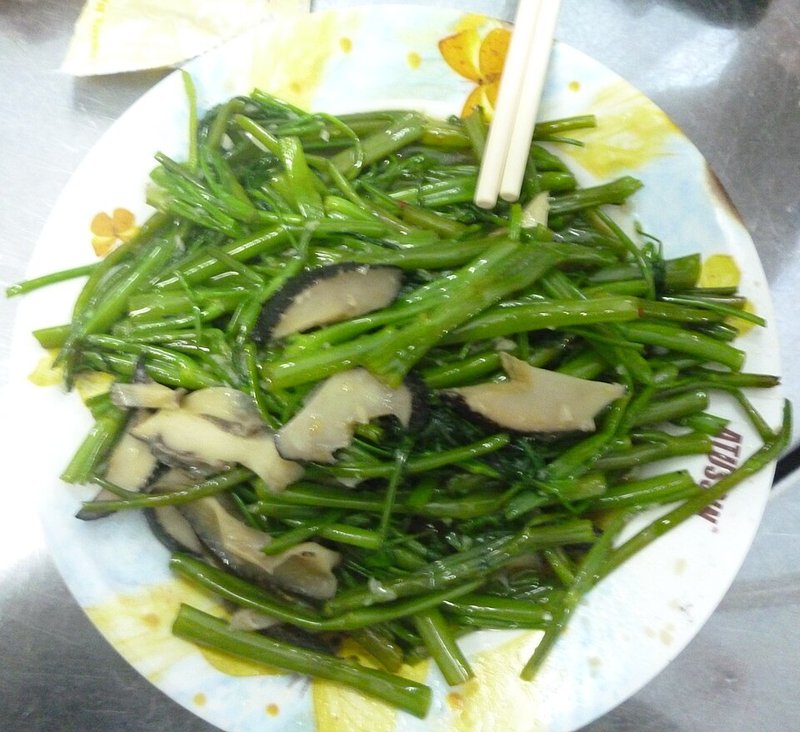 Nghêu biển kho nước dừa