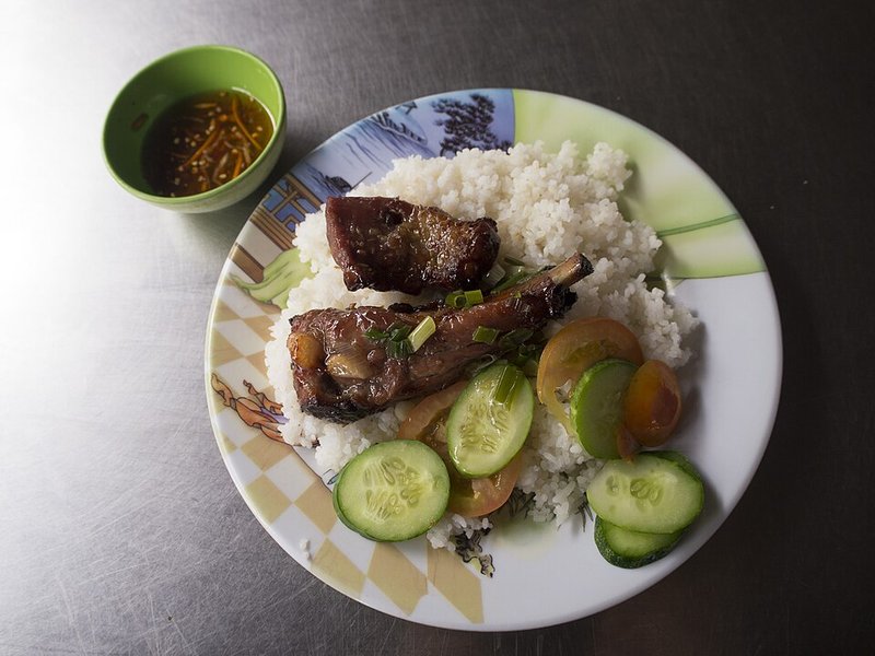 Sườn xào sả