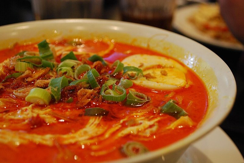 Gà ta trống xào cải bẹ xanh