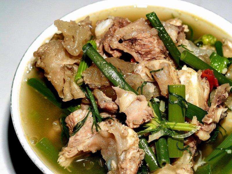 Tôm sú xào bông thiên lý