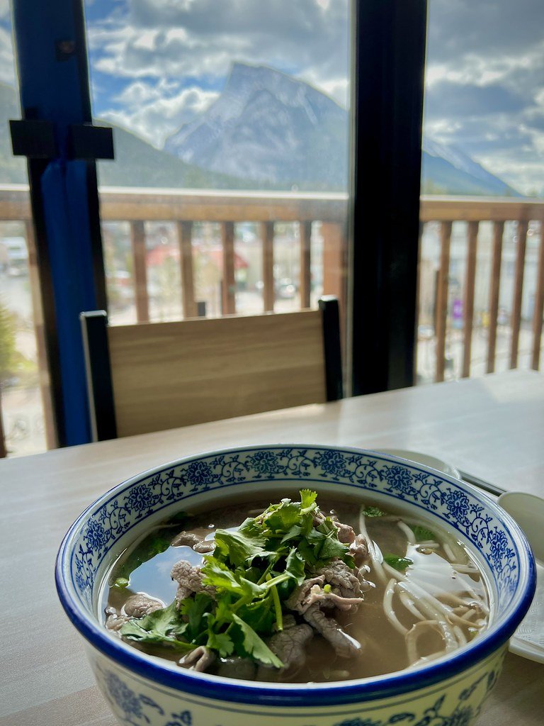 Vịt om xào bông thiên lý