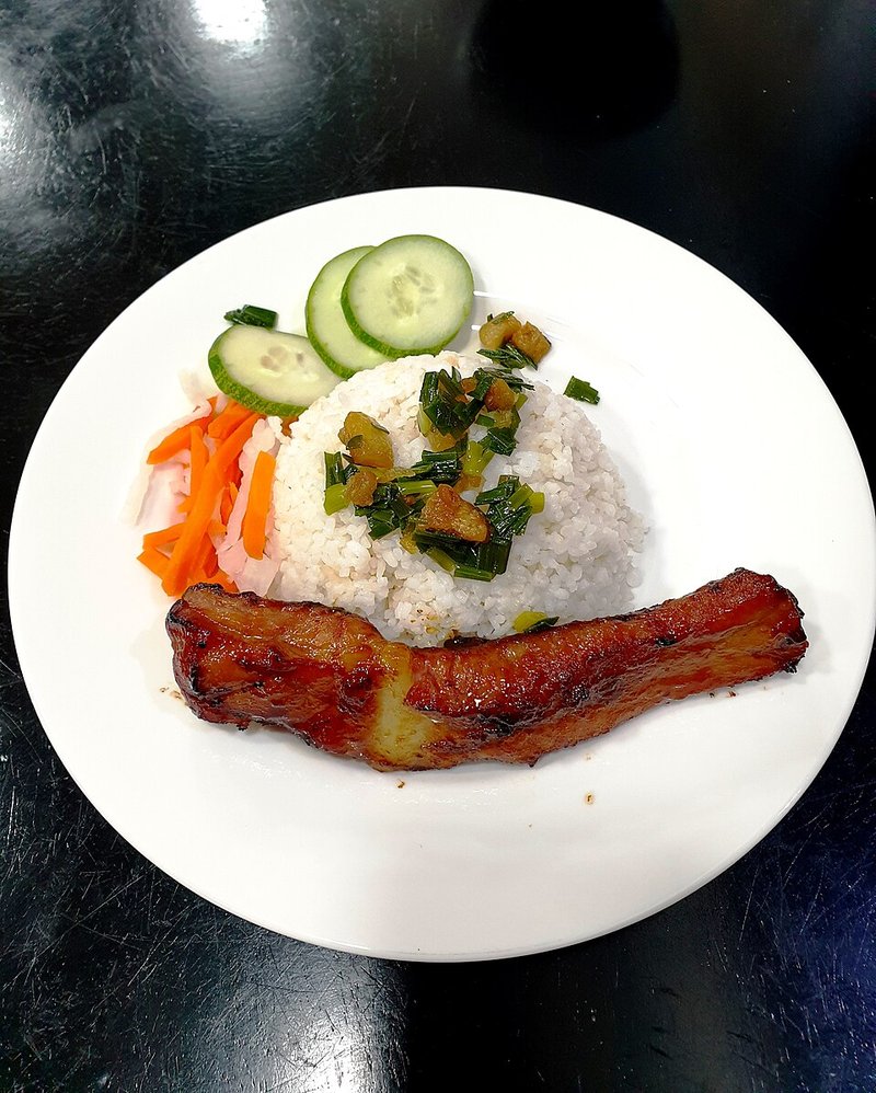 Sườn non xào cải thảo